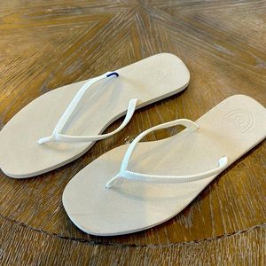Rothy’s Flip Flops (Coconut) Size 9